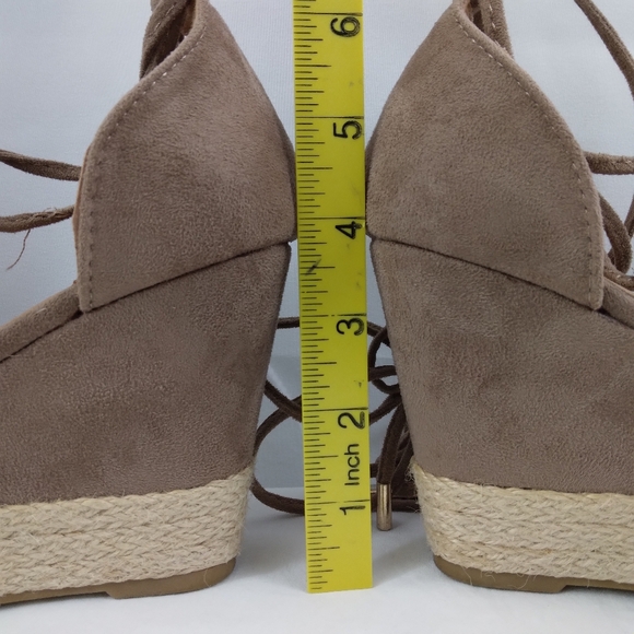 Reneeze Wedge Sandals Brown Gladiator Tie Open Toe Shoes Womens Size 7 - Picture 10 of 10